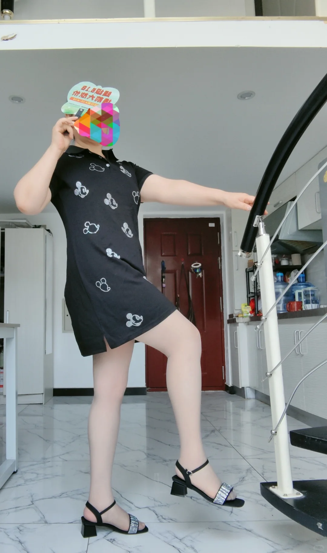 小姨最近不能露脸，附一张年轻时照片（最后）