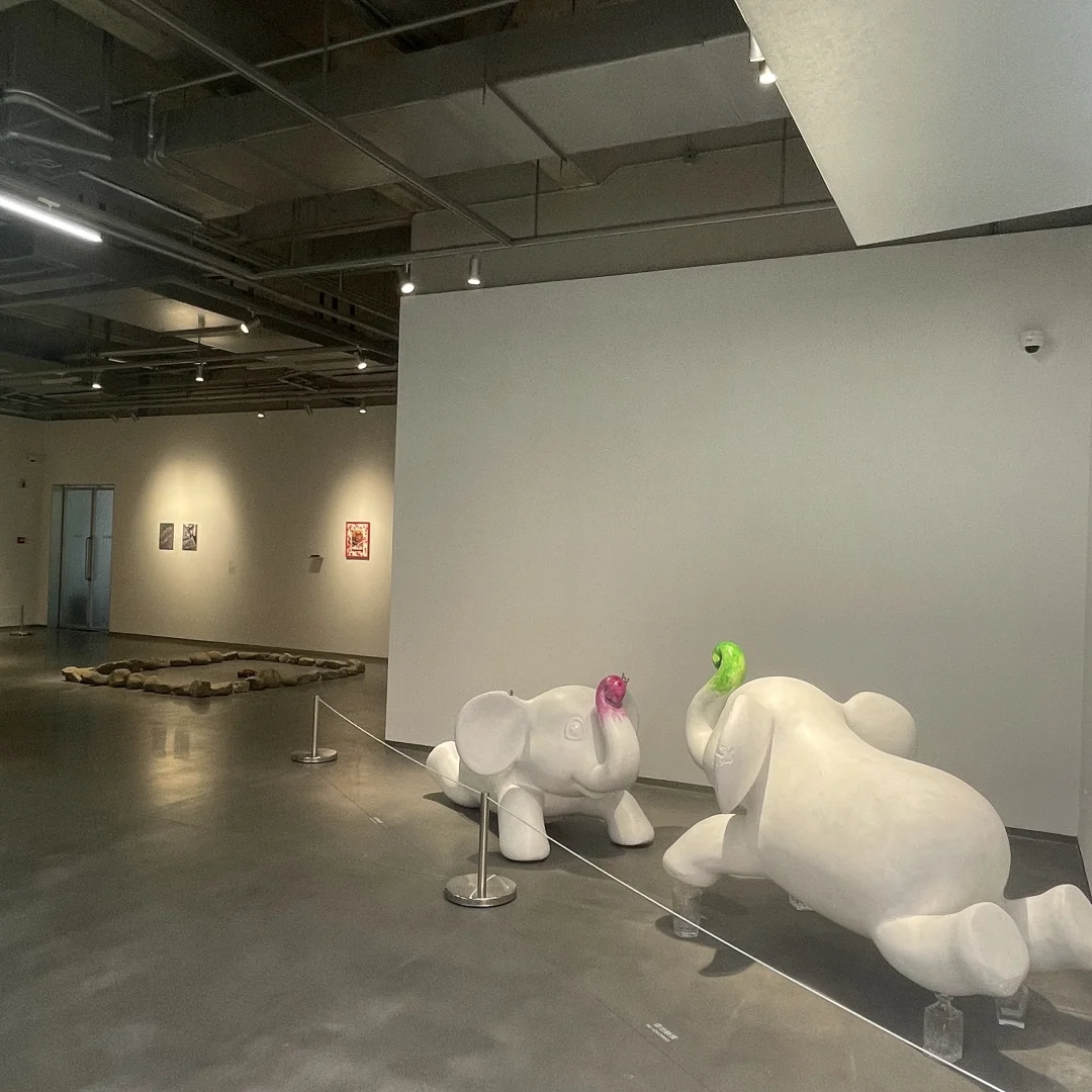 闯进董洁同款工业风艺术展? 太好拍啦