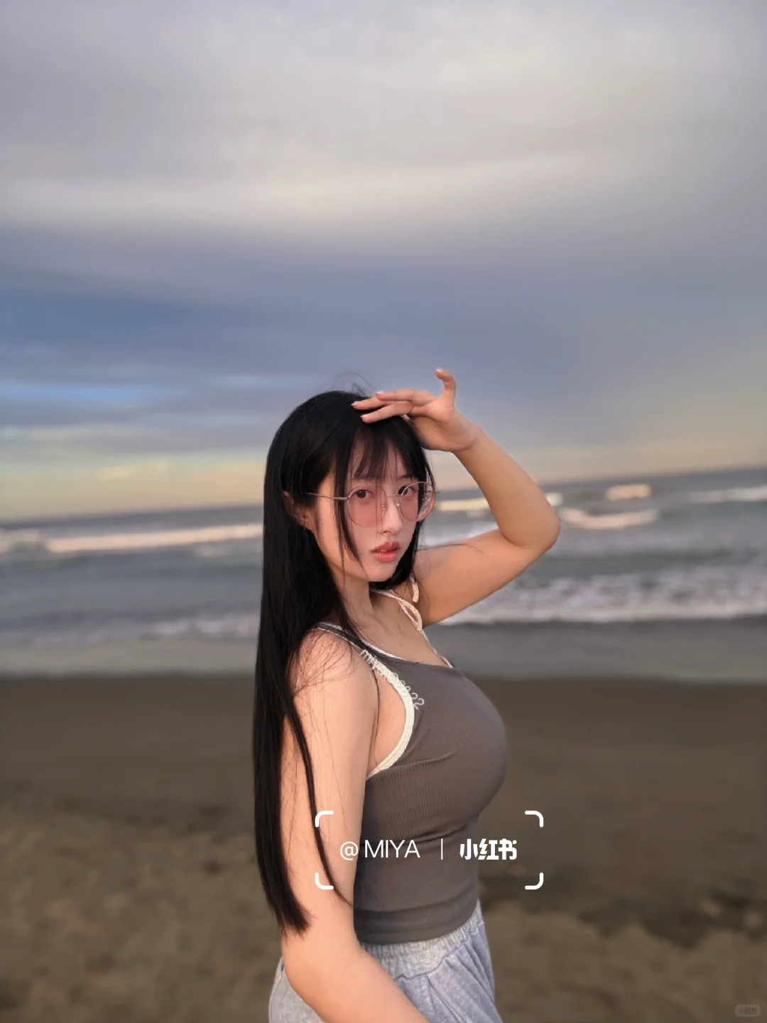 可能是人生第一次只穿背心出門