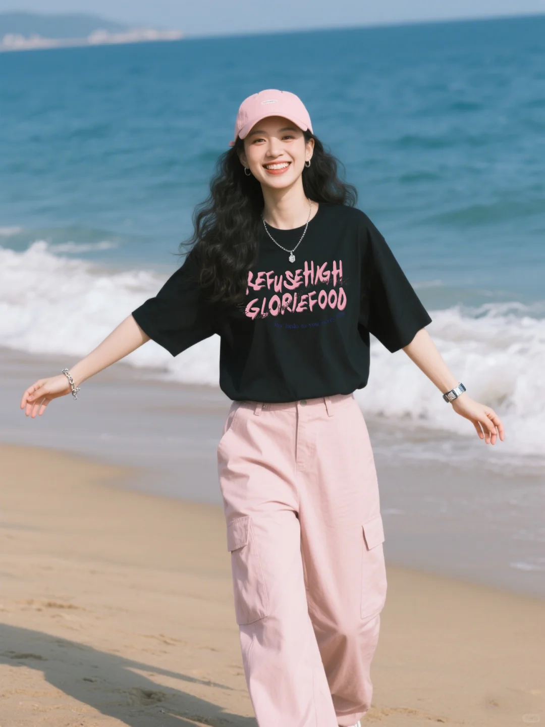我宣布！这件黑色短袖是海边氛围感的神！！