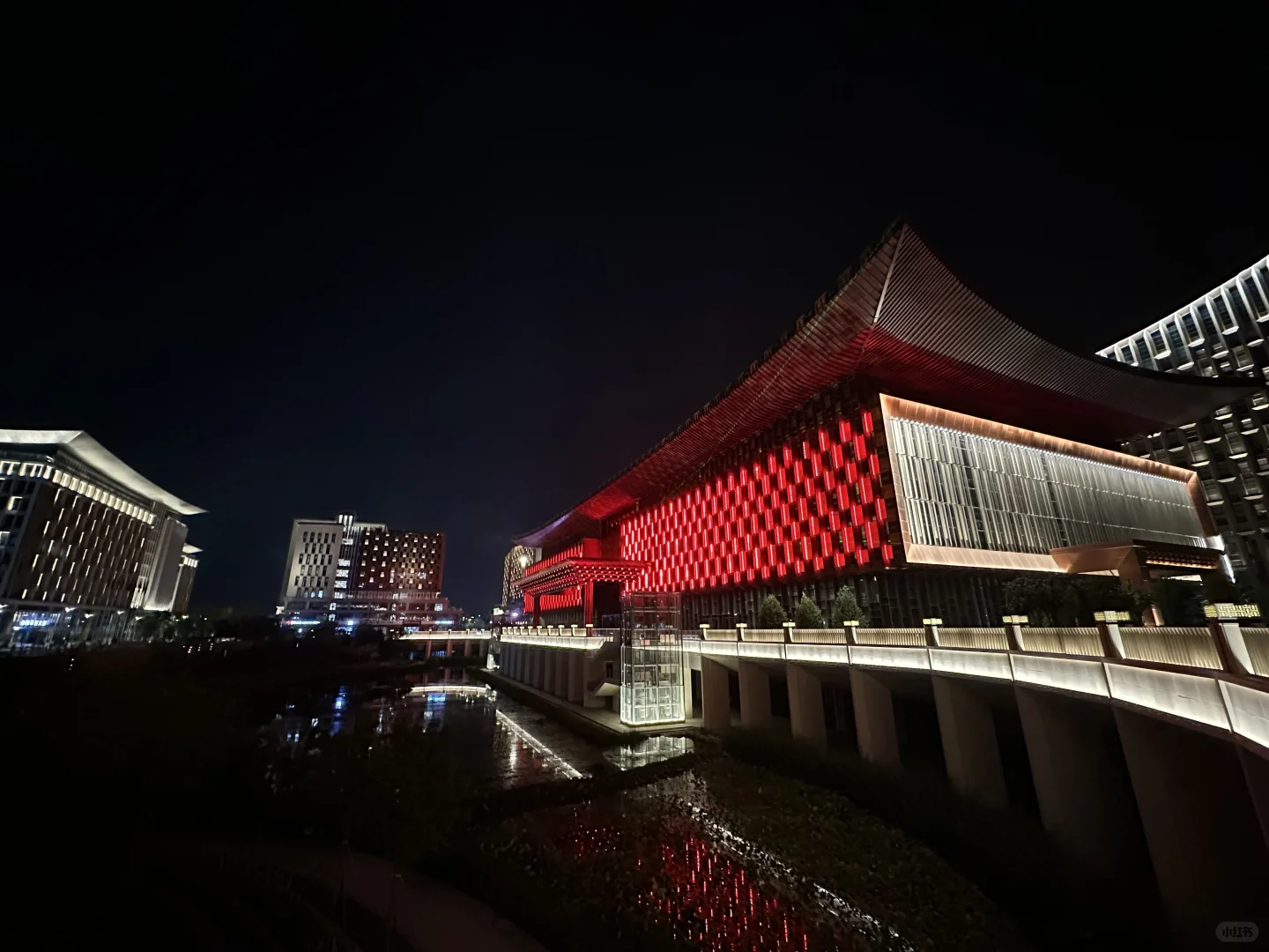夜拍雄安会展中心