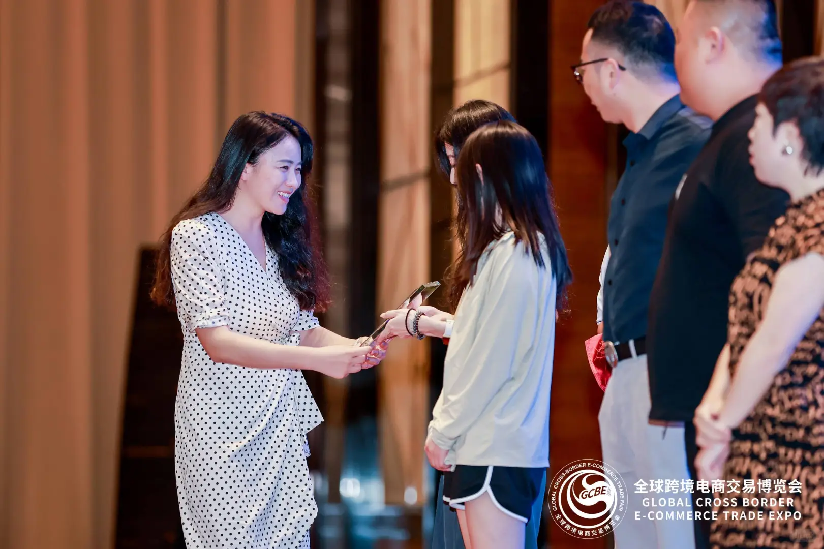 “十周年特别支持单位”—杭州跨境电商协会