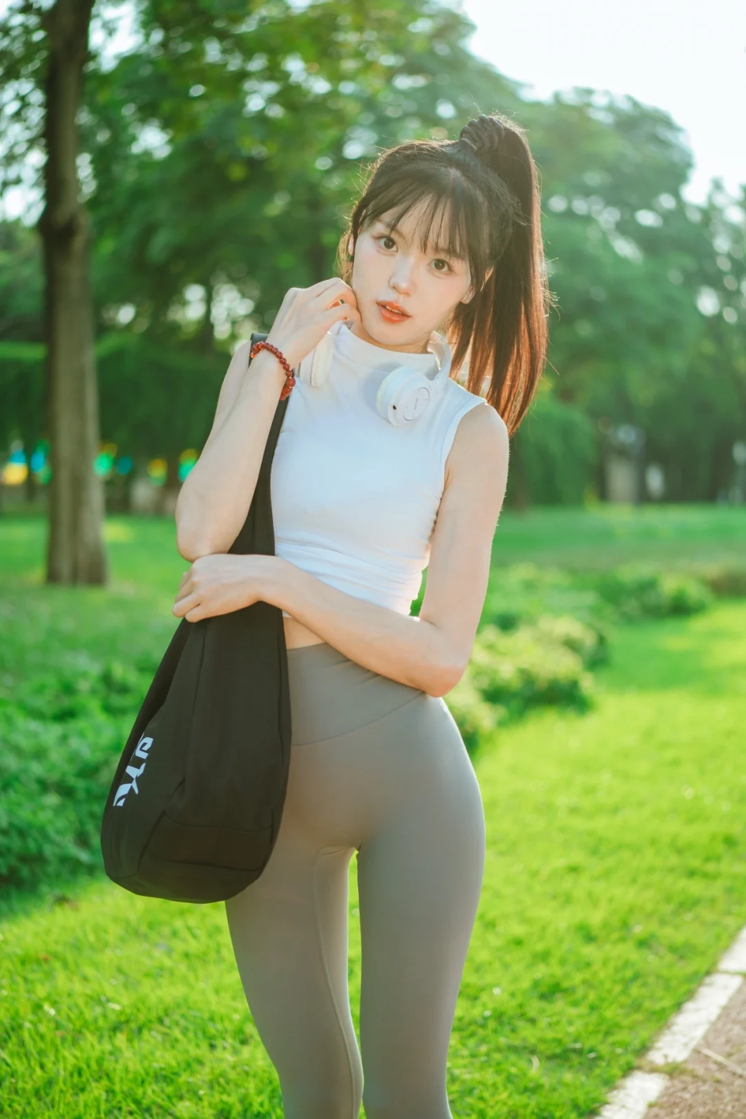 出门徒步吸光啦｜户外青春元气运动拍照姿势