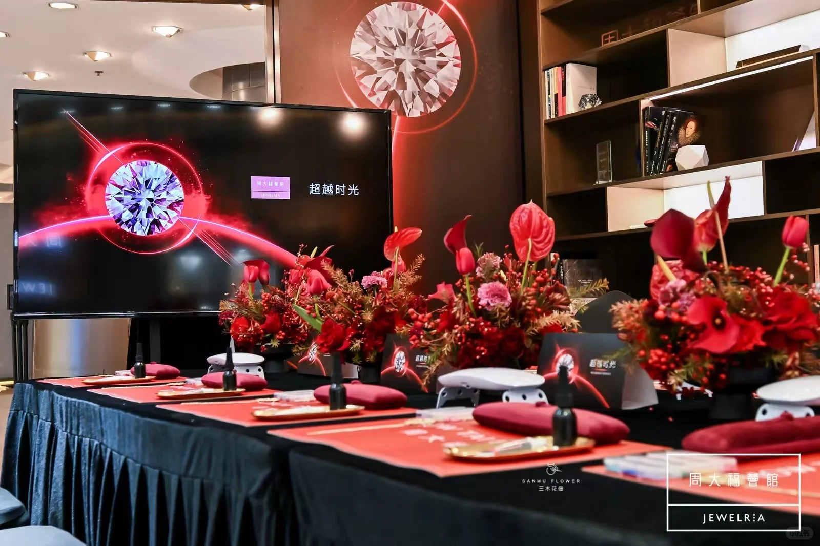 连续为“周大福”新品展销会花艺设计的第三期