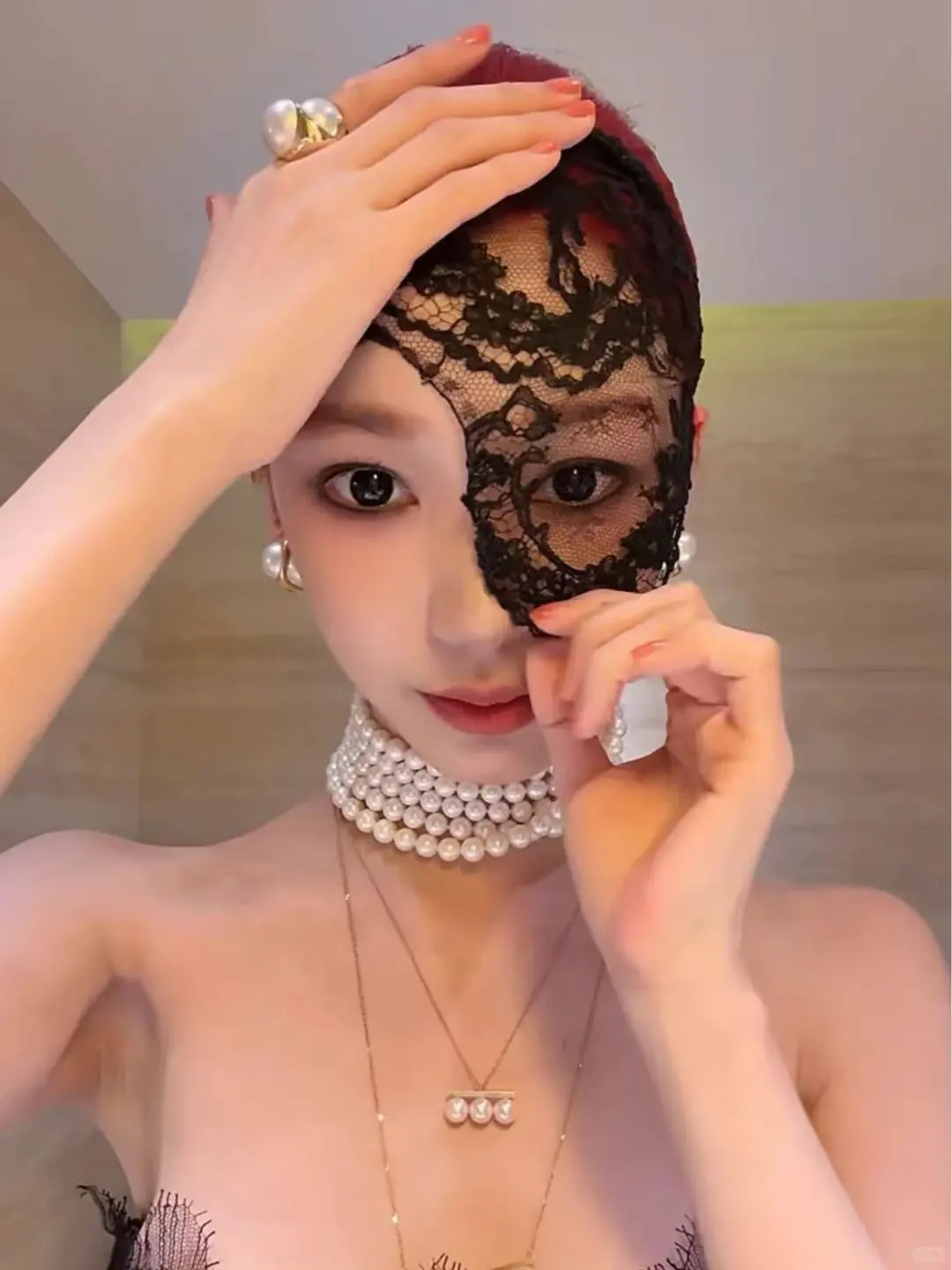 我滴天空...易梦玲她私下这是咋了