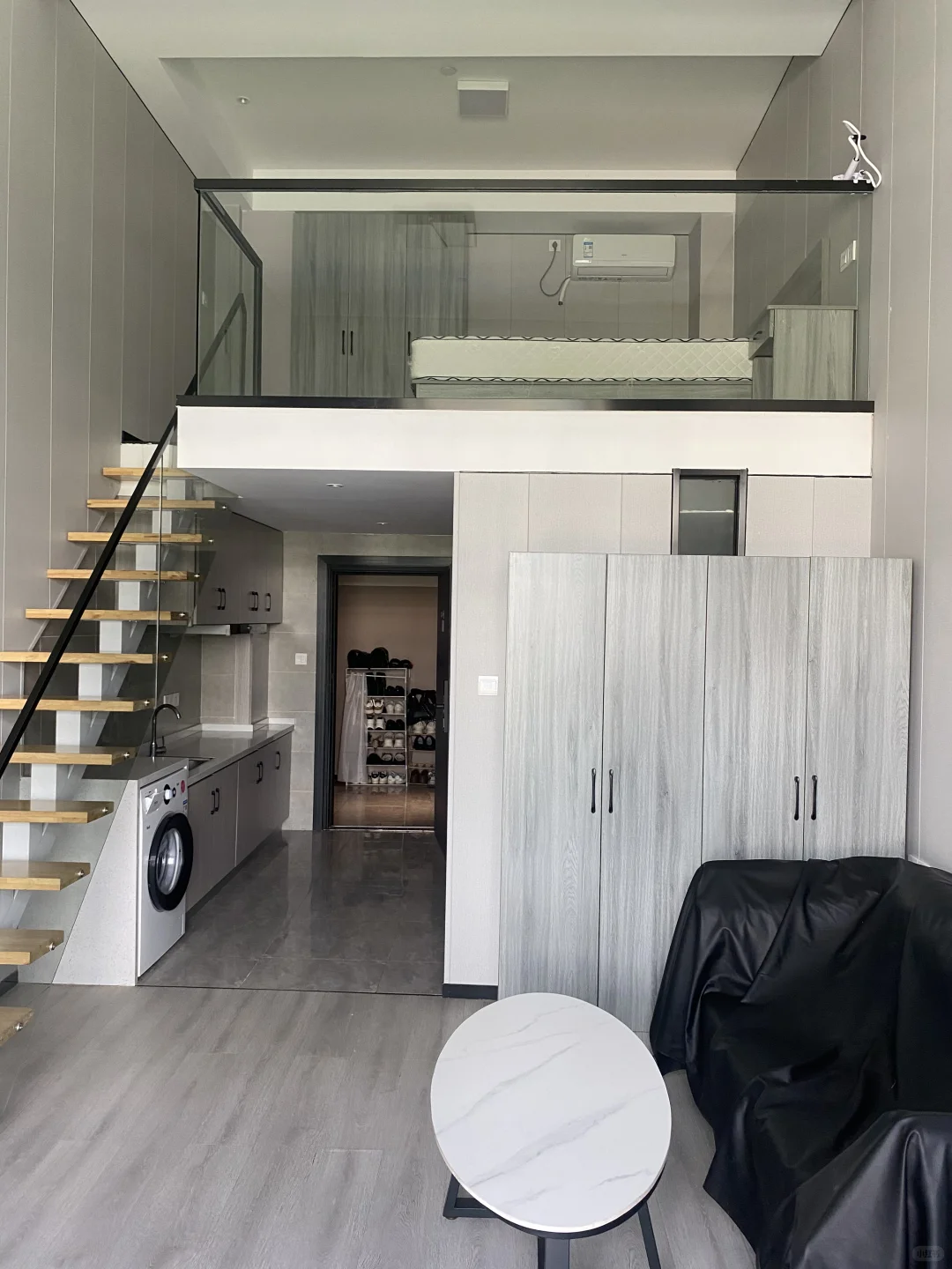 会展中心的复式小屋哦