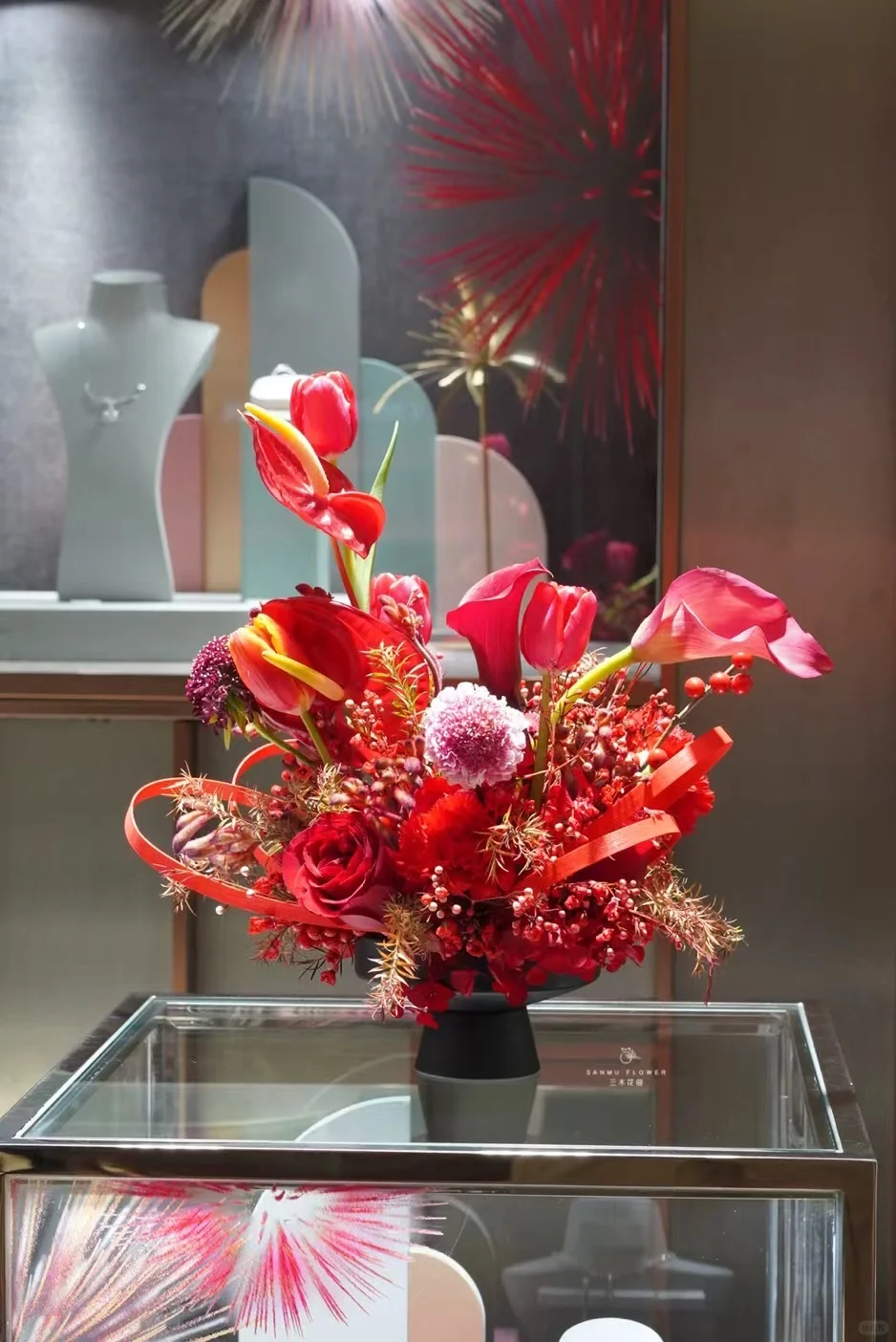 连续为“周大福”新品展销会花艺设计的第三期