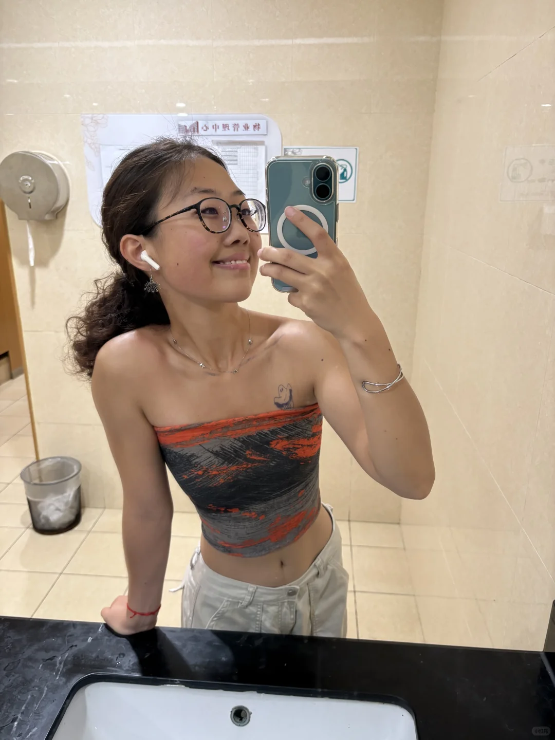 穿衣自由 只在东亚校园