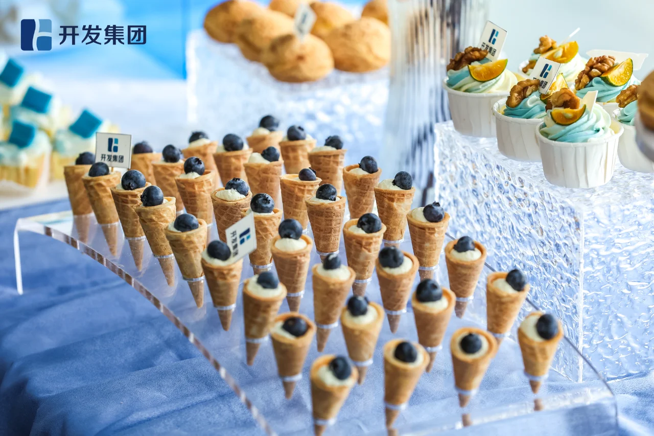参加了城东大厦的推介会，现场太火爆了！