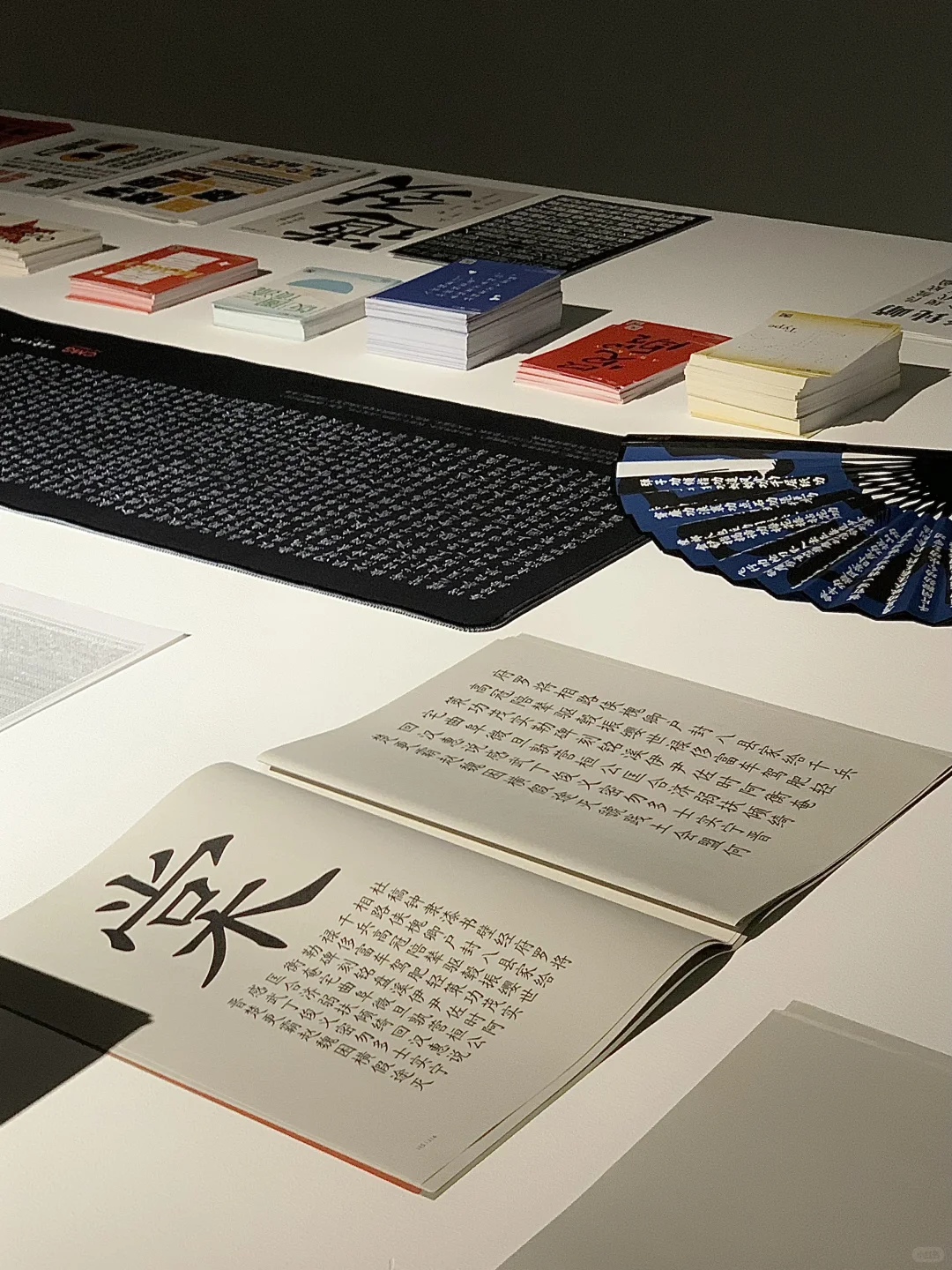 上海坠强?18图不尽兴的日本平面设计展