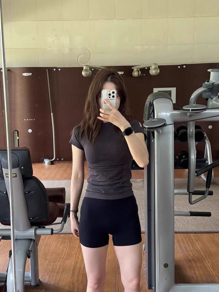 超级好穿的运动上衣，关键才30+?