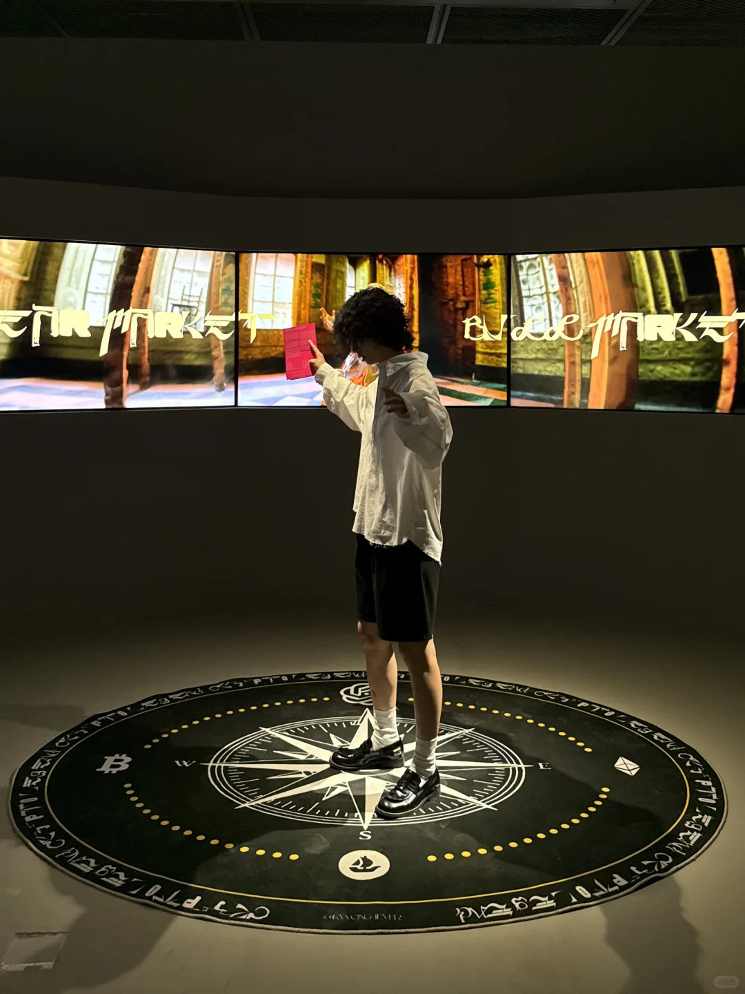 近期在上海看过坠震撼的展……
