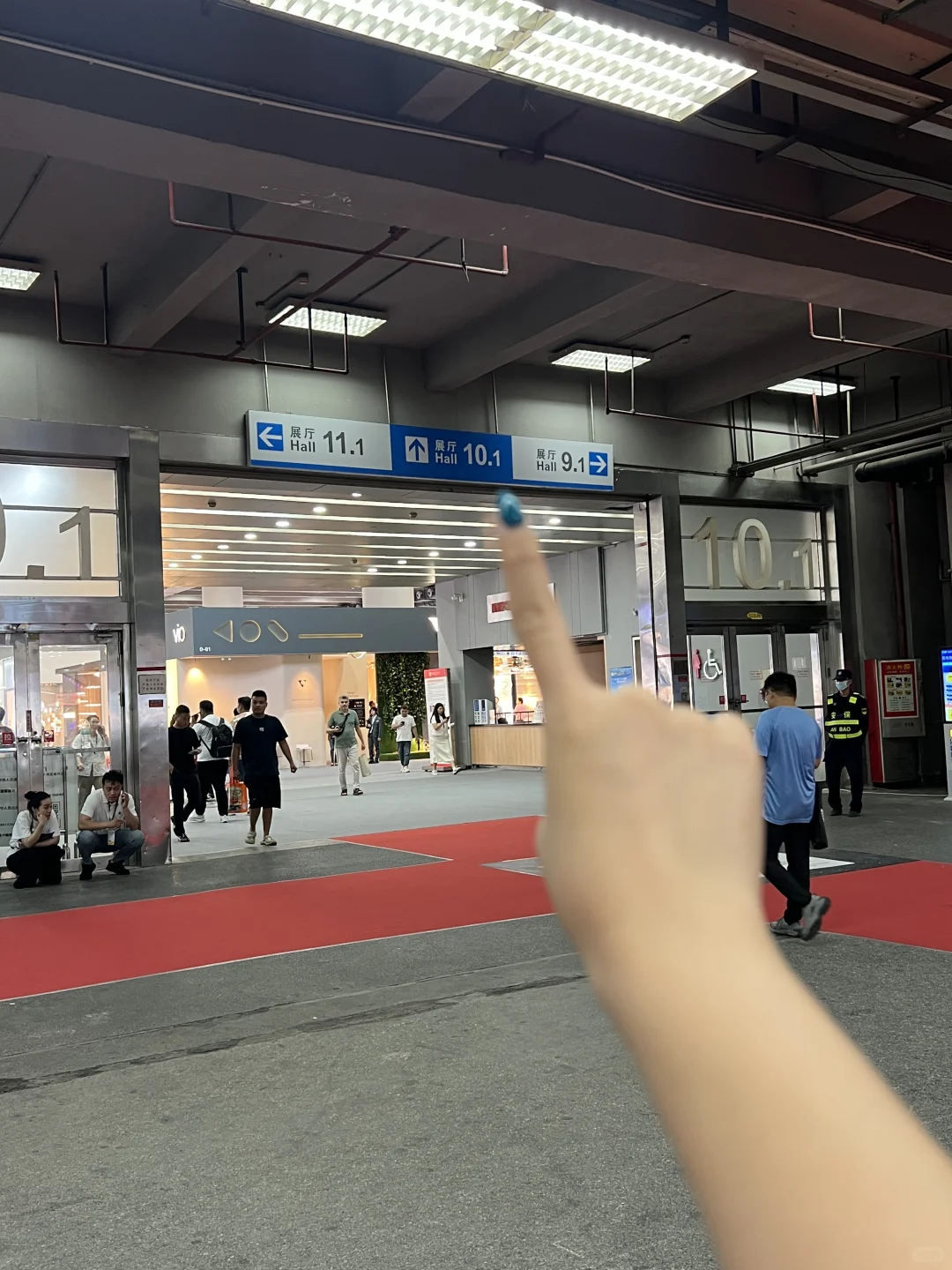 广州新展｜穿越光影，邂逅未来建筑美学