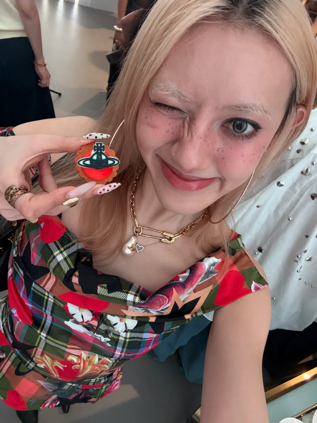 看到人生展览了-`♡´-