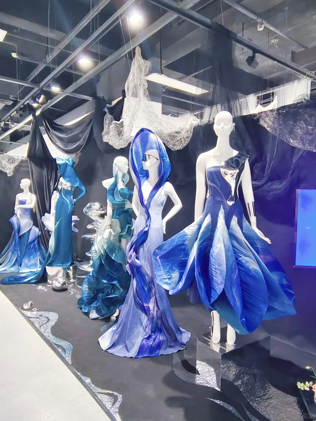 西美毕业展2.0 一些我喜欢的服装设计