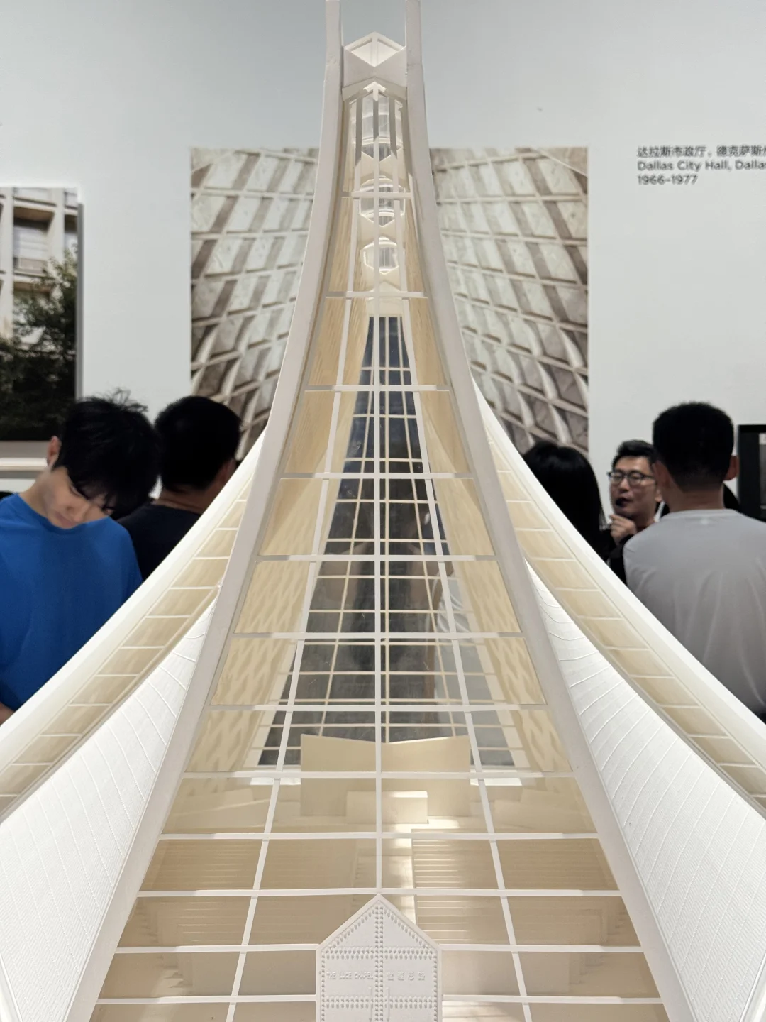 现场讲座是再来看展的理由