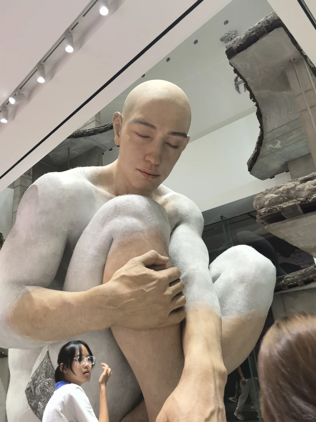 哇…当代艺术展…??