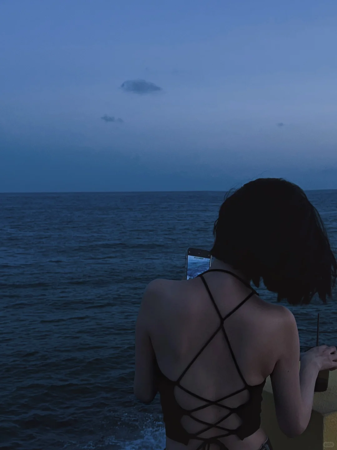 在海边吹海风吹到晚霞?