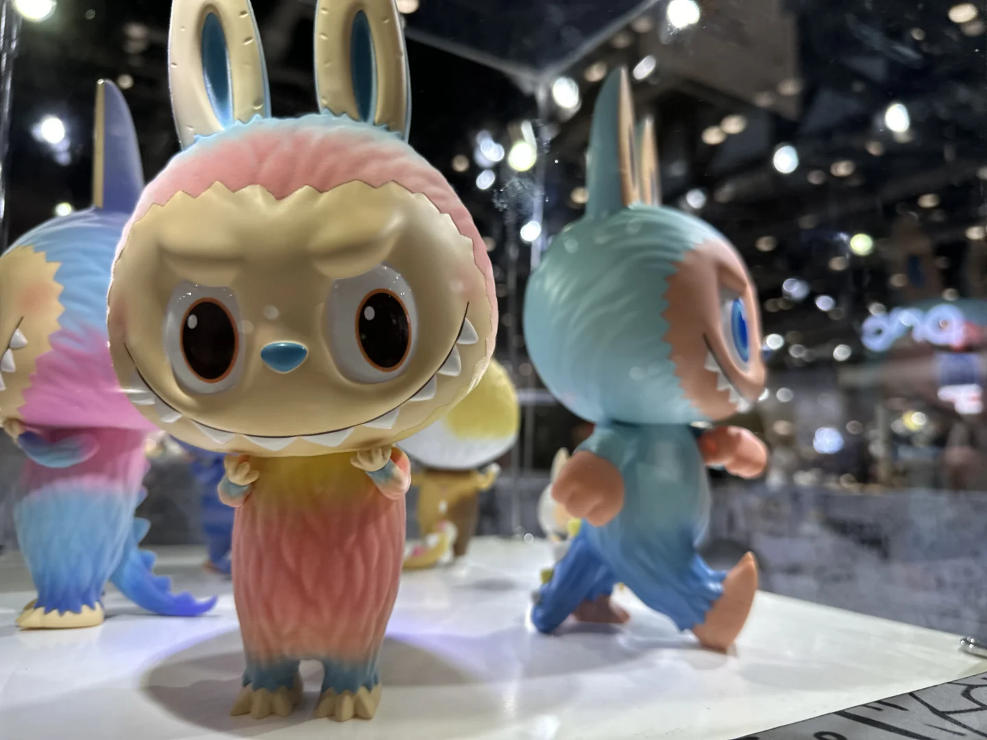 纯看了一下潮玩展！