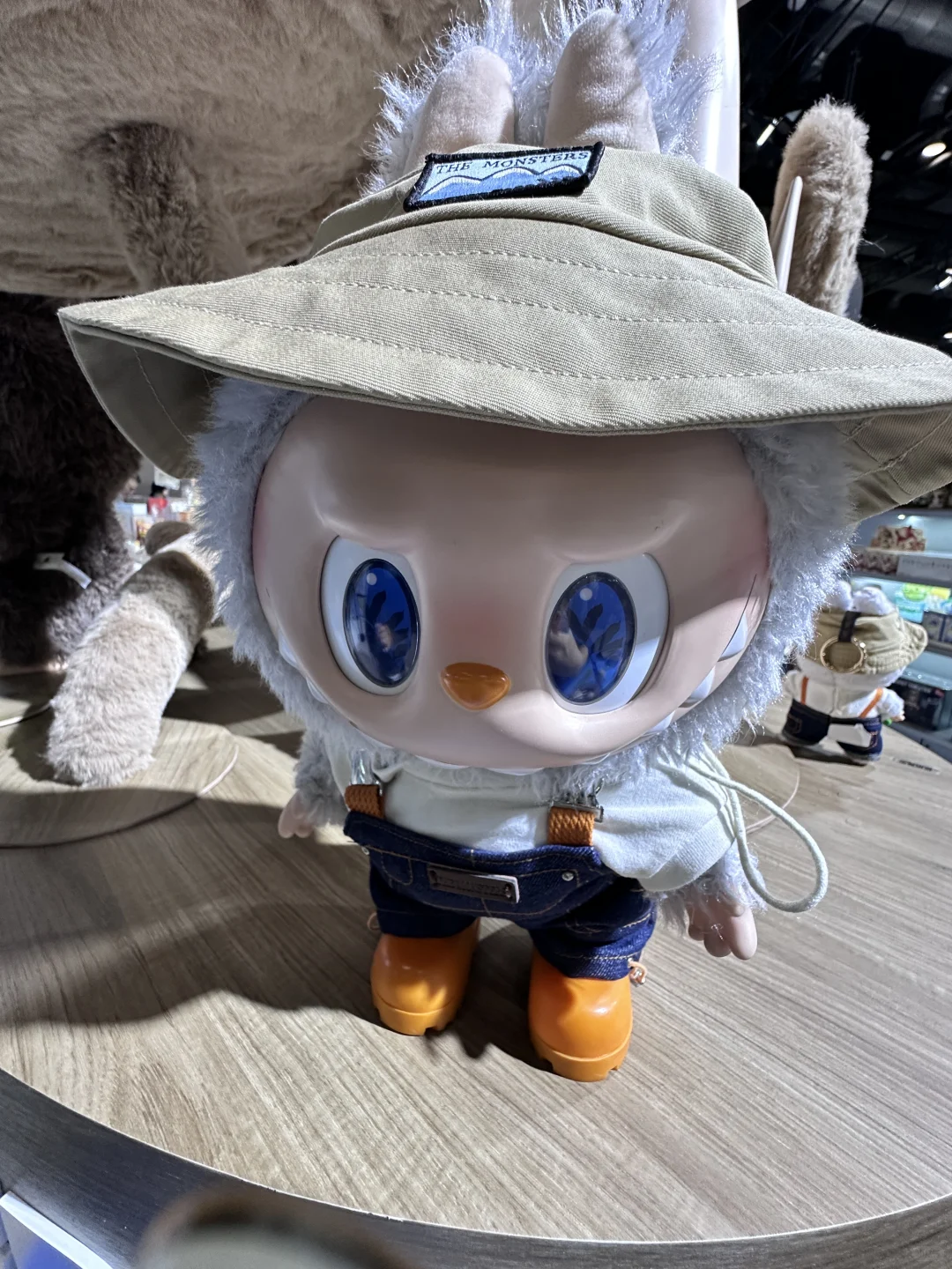 纯看了一下潮玩展！