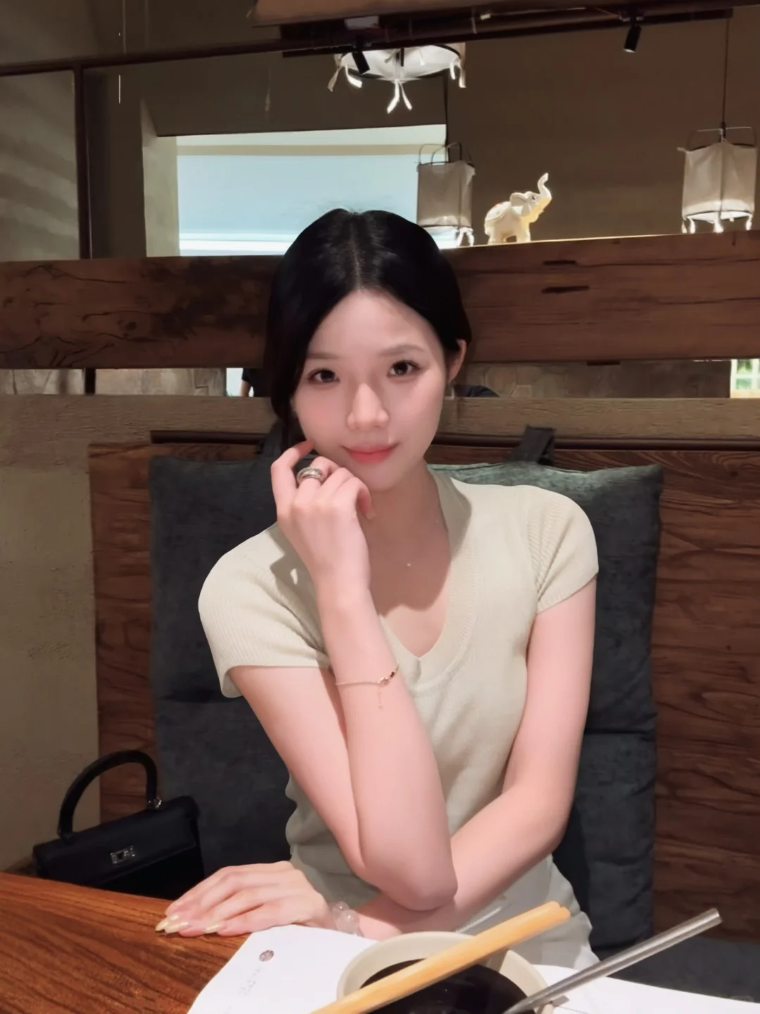人妻感很重的两张