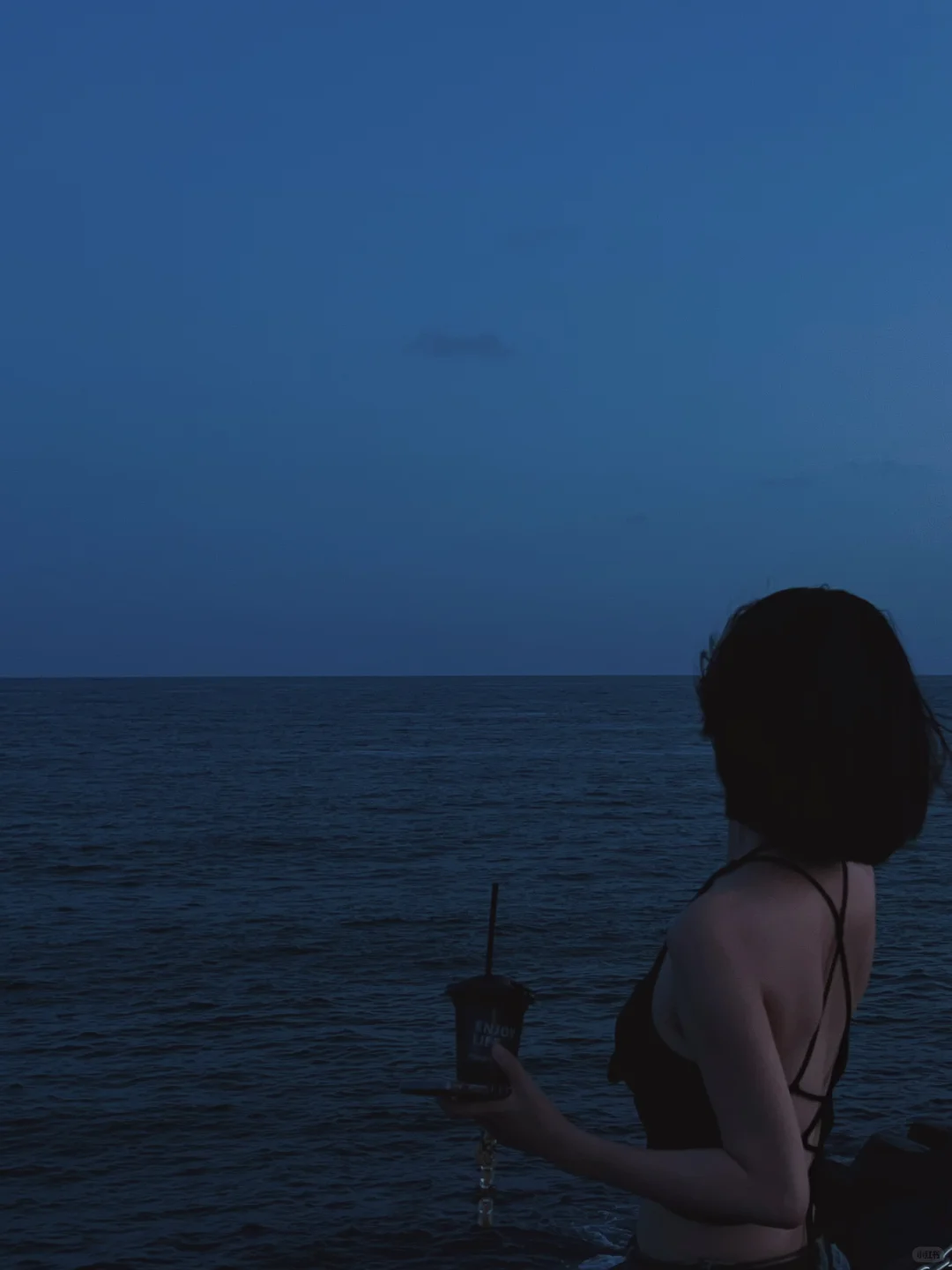 在海边吹海风吹到晚霞?