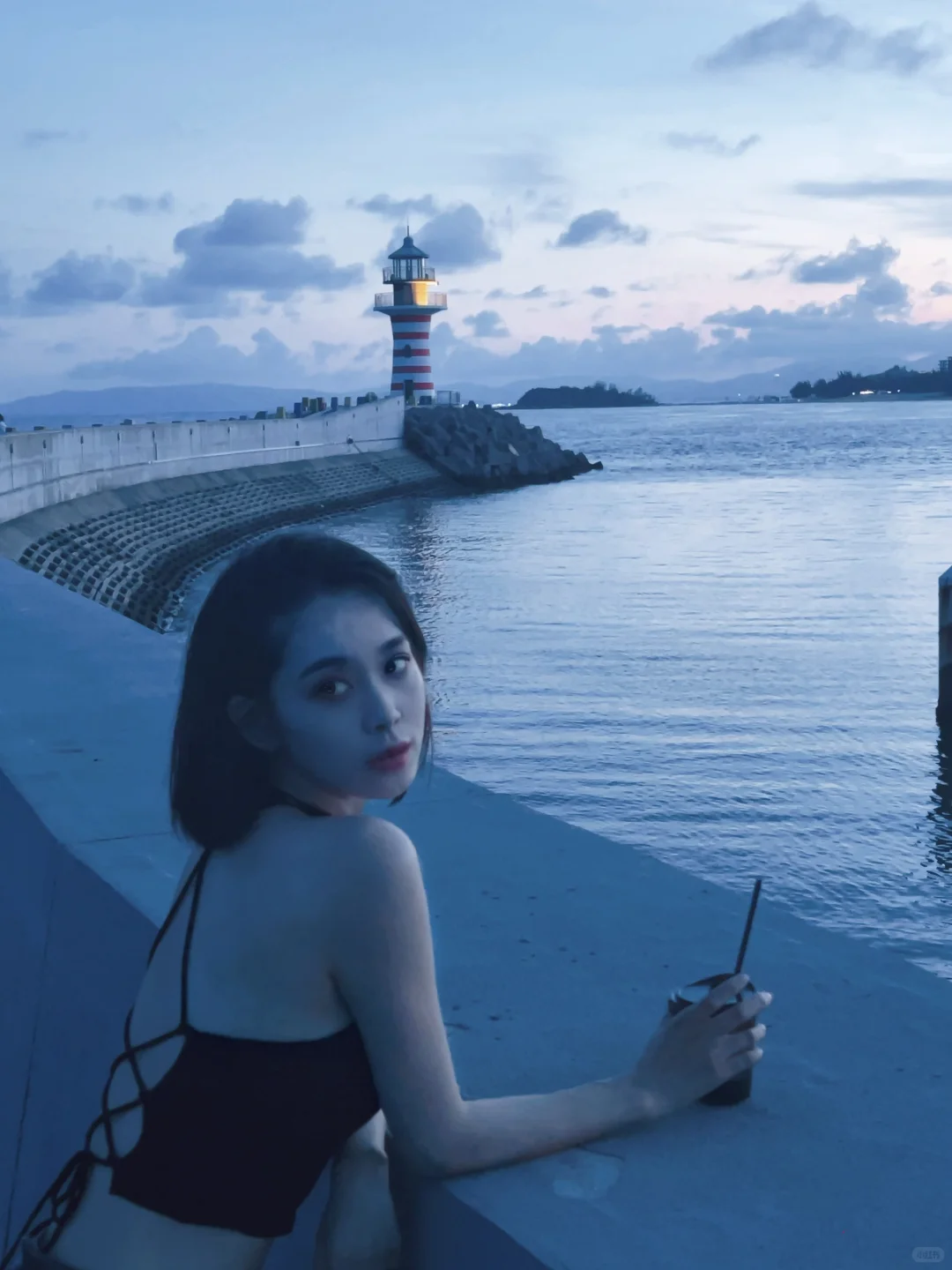 在海边吹海风吹到晚霞?