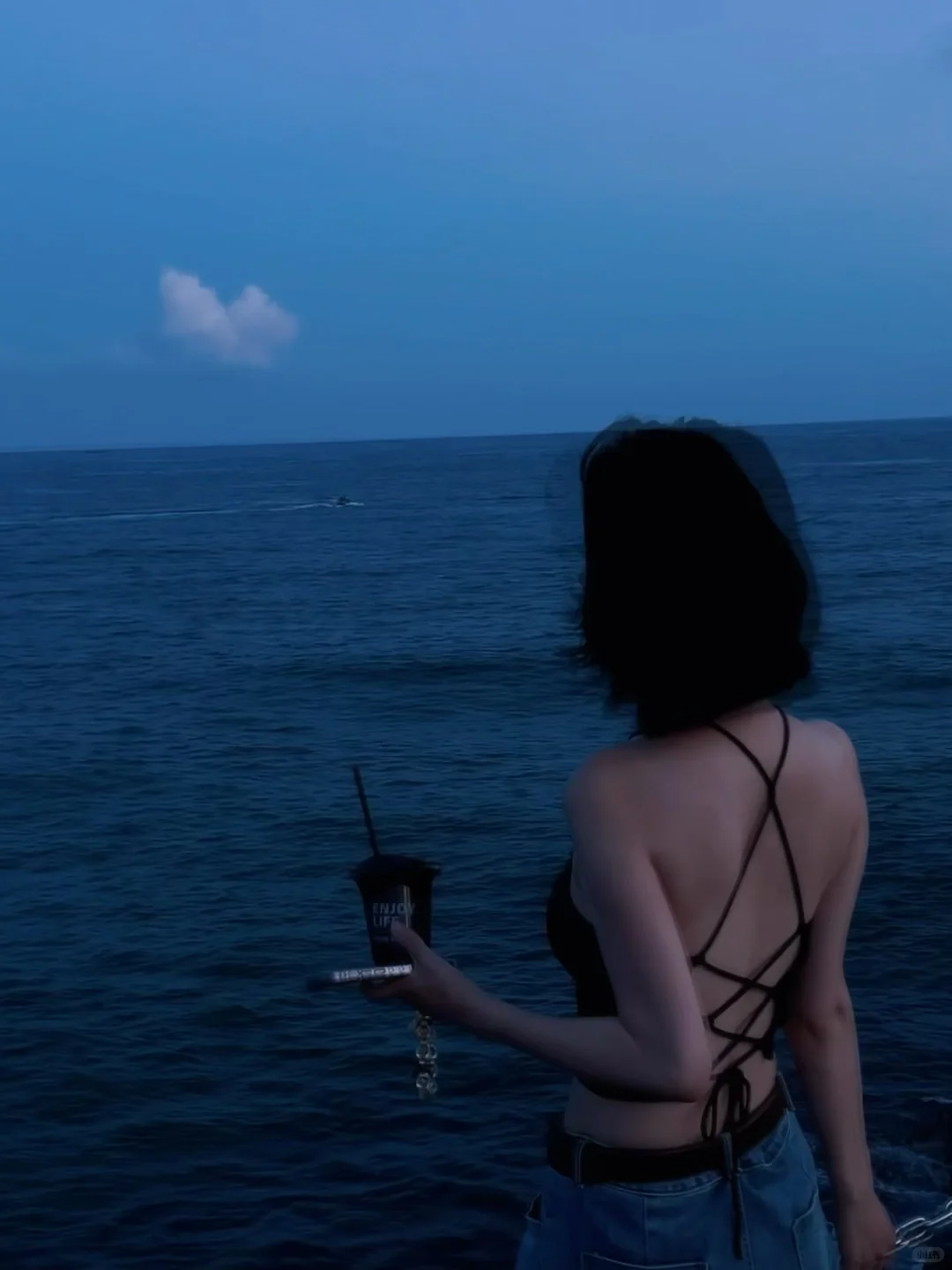 在海边吹海风吹到晚霞?