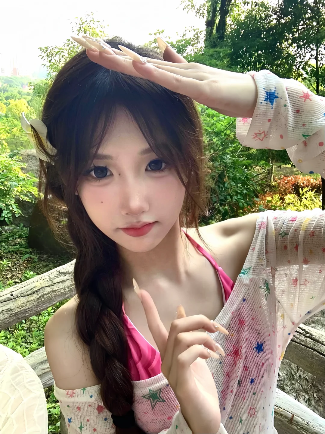 玫红色泳装也太好看了