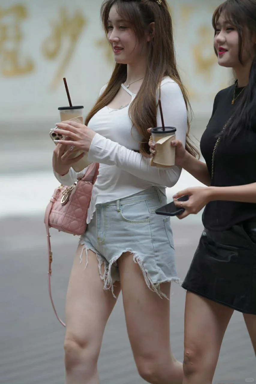 街头辣妹，你永远不知道谁第一