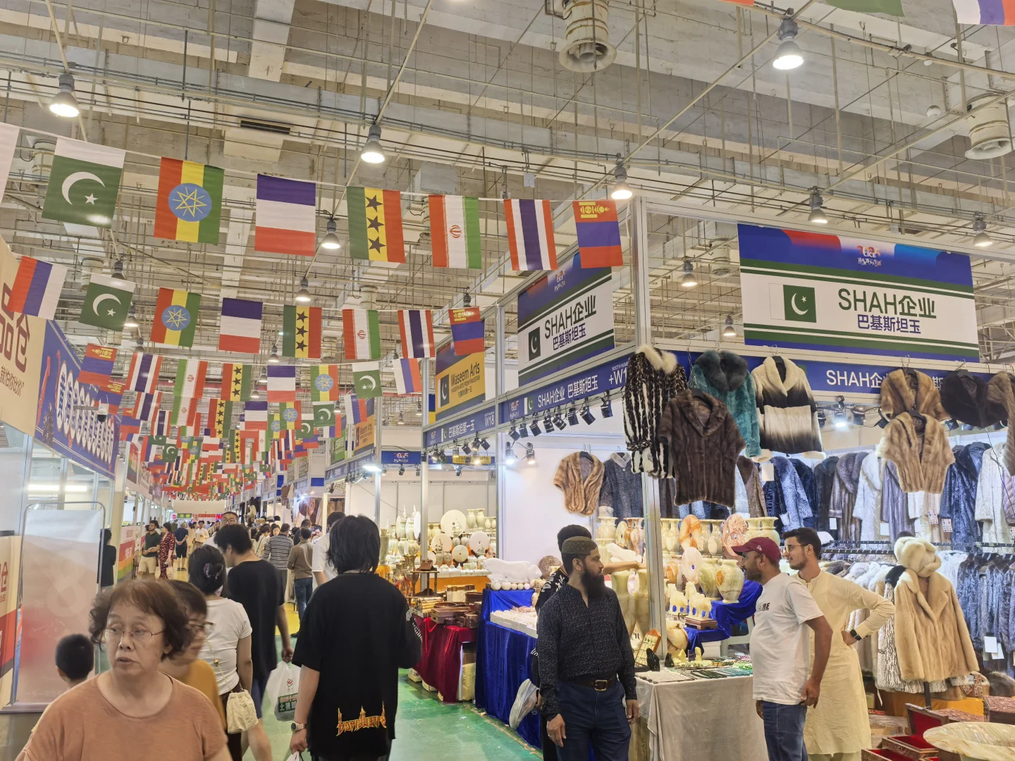 来会展中心 赶高端大集