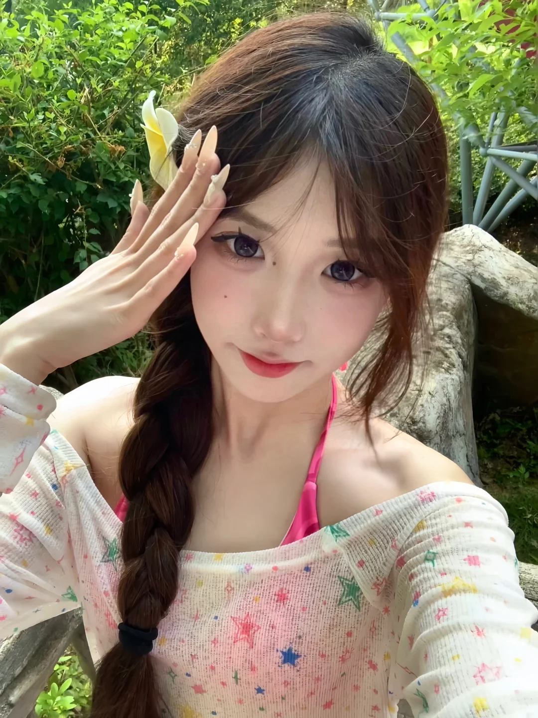 玫红色泳装也太好看了