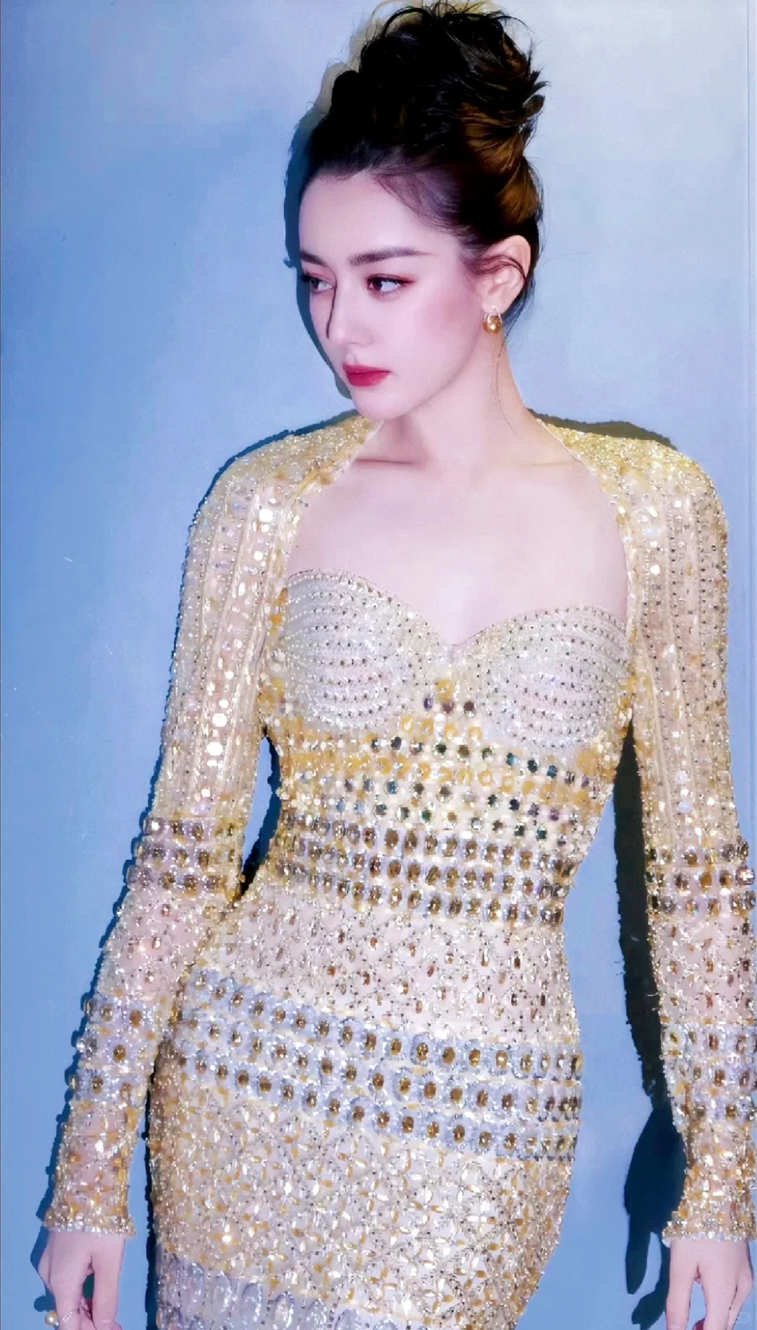 是浓颜天花板，是熟女气质十足的公主
