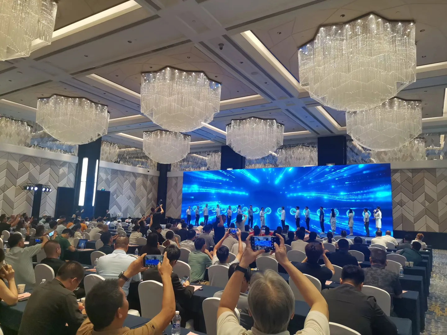 祝贺世界工业装备材料供应链博览会圆满成功