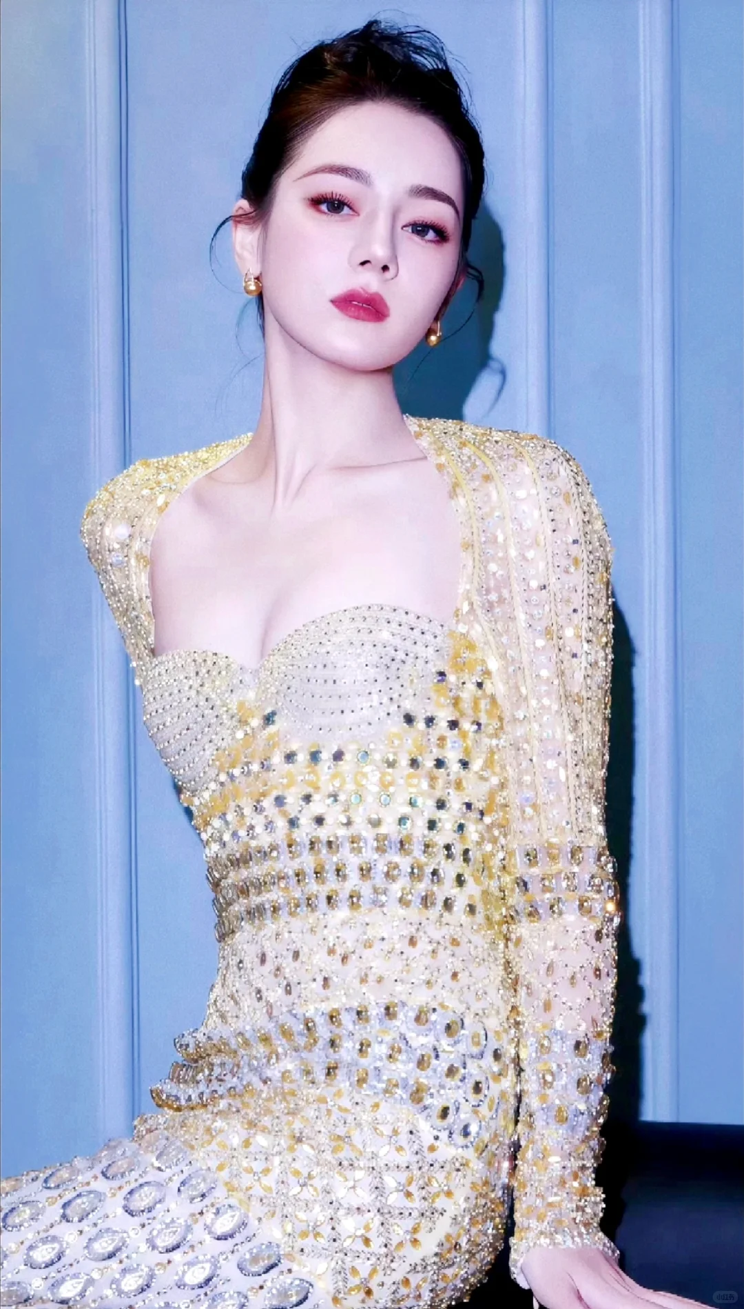 是浓颜天花板，是熟女气质十足的公主