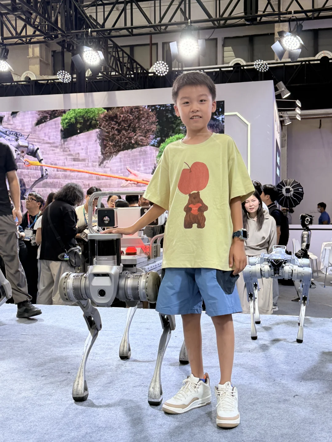 ?带娃冲进未来世界 世界机器人大会