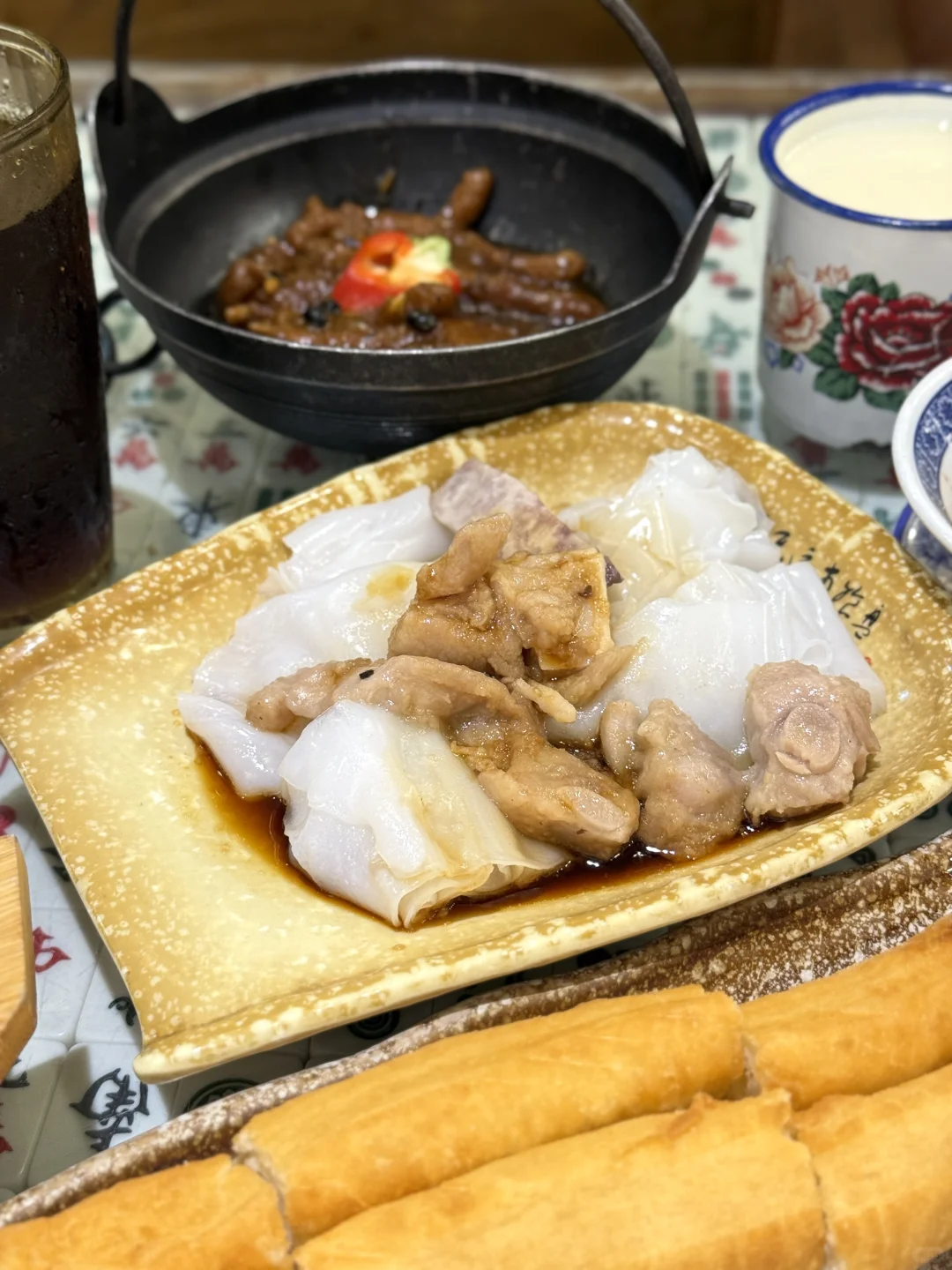 广州人夏天怎么过？在点心店躺平啊