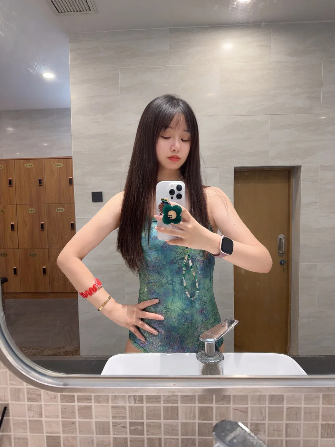 我心爱的泳衣之一?游泳小白蛙泳学习