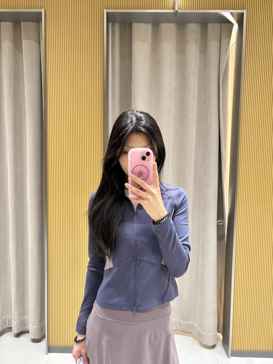 在健身房被要链接的瑜伽服