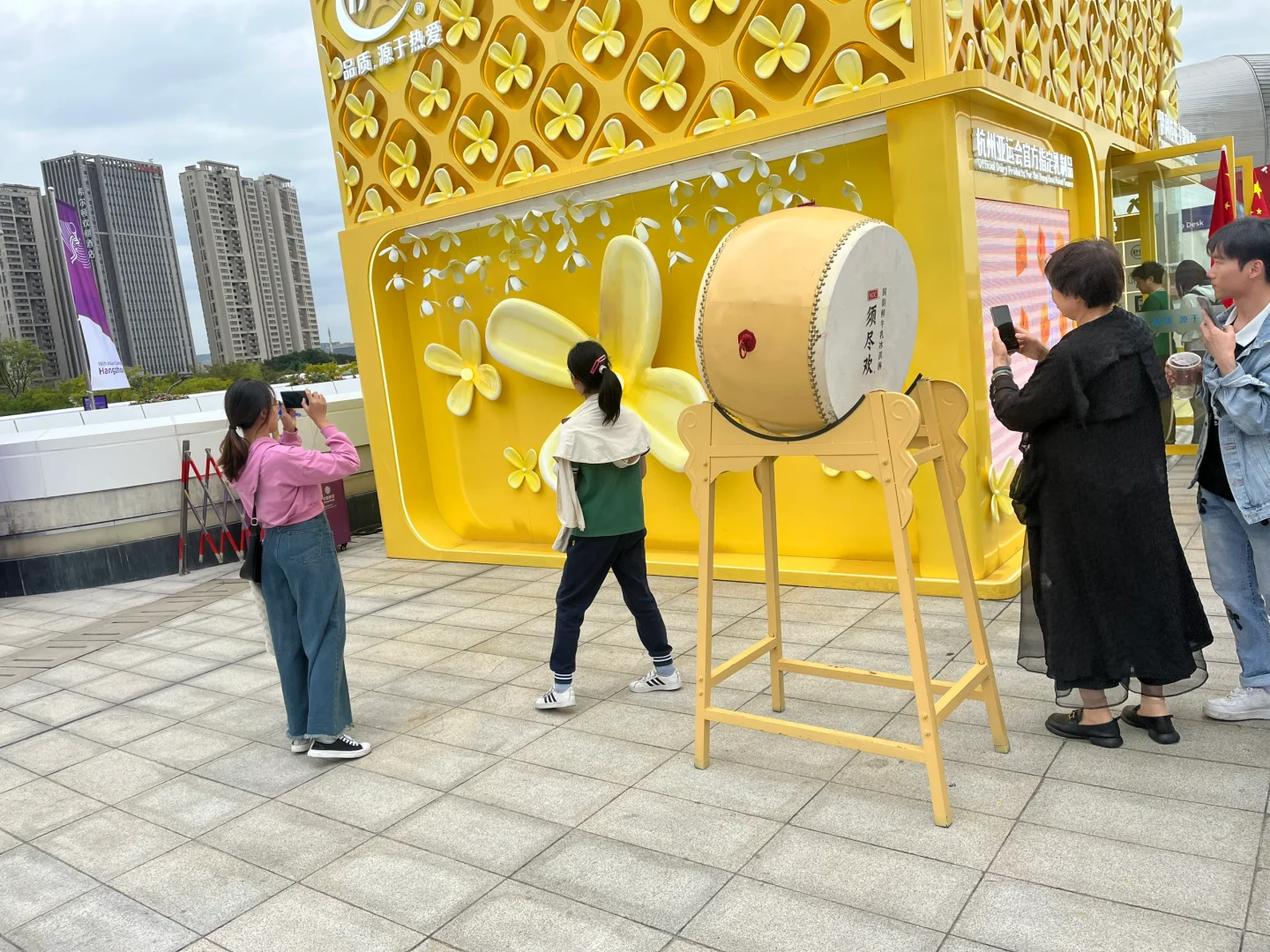伊利展会布置的很好看
