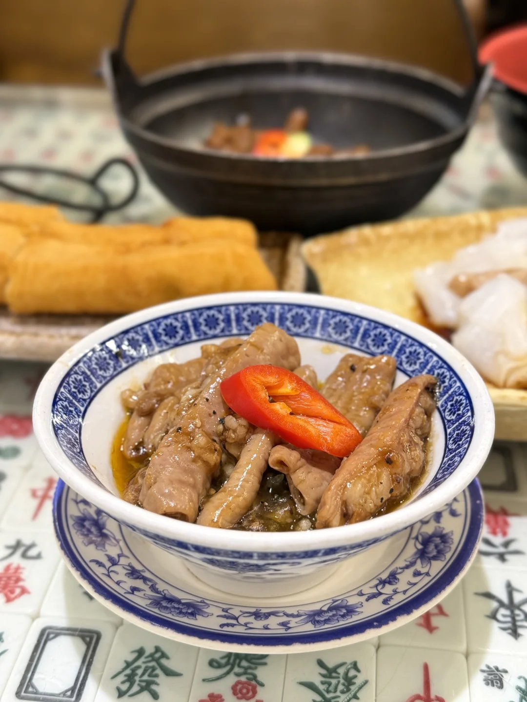 广州人夏天怎么过？在点心店躺平啊