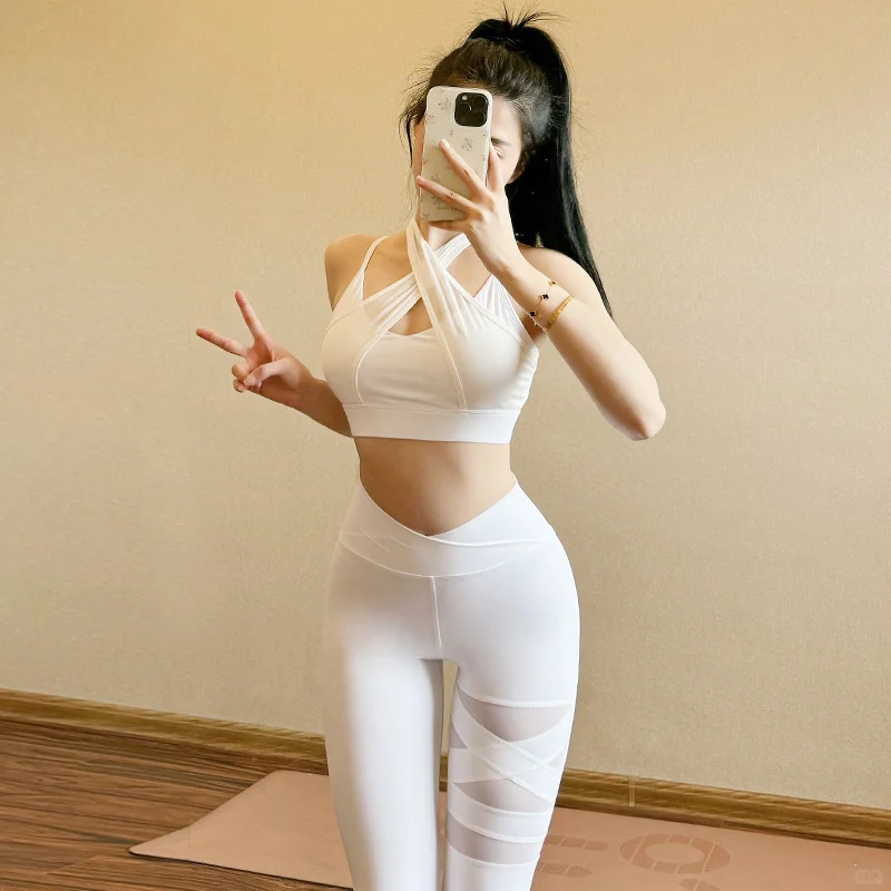 辣妹速来‼️这套瑜伽服真的超塞克西?