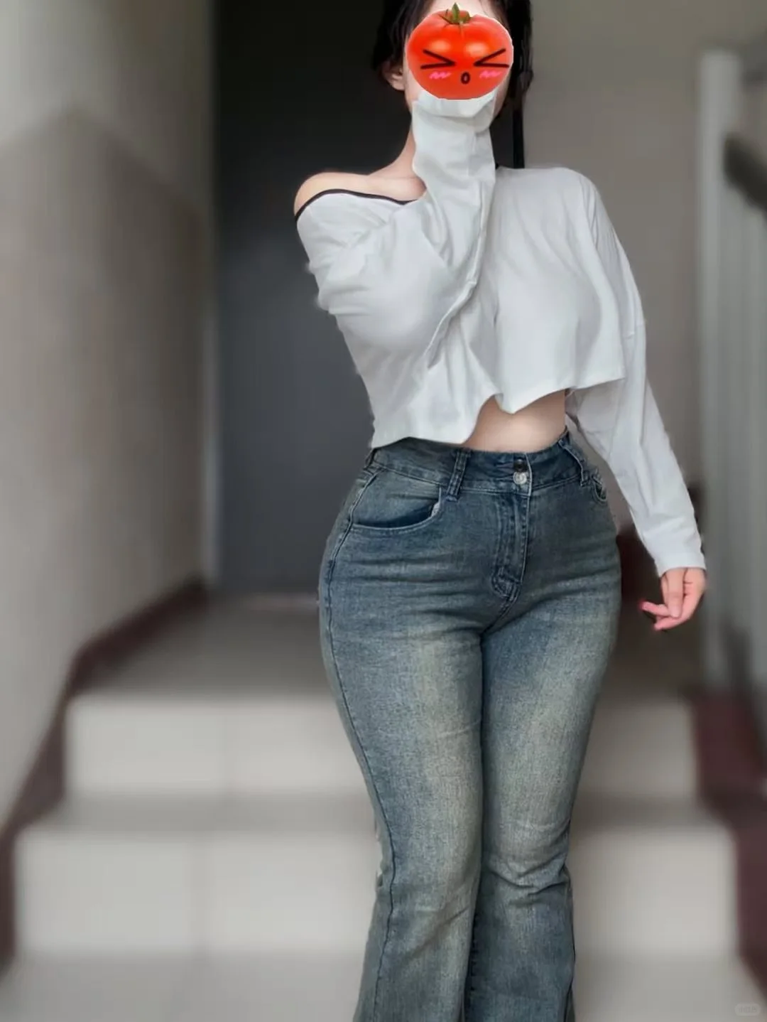 牛仔裤这么显大啊！