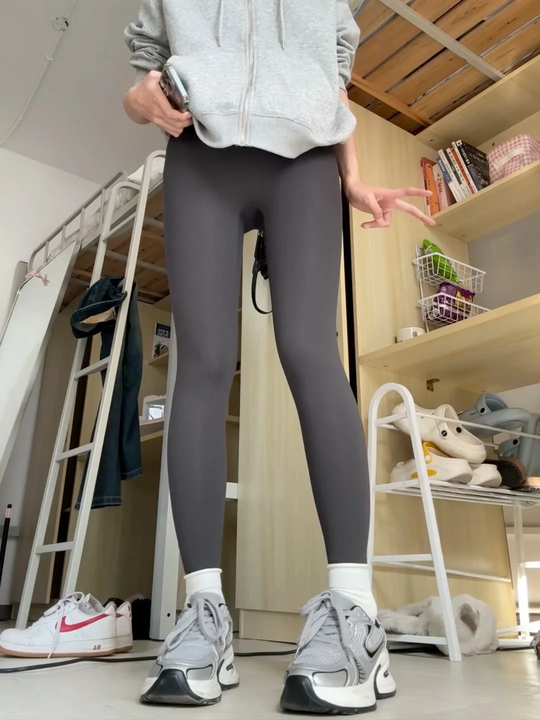 姐妹们快帮我看看这鲨鱼裤能不能留啊
