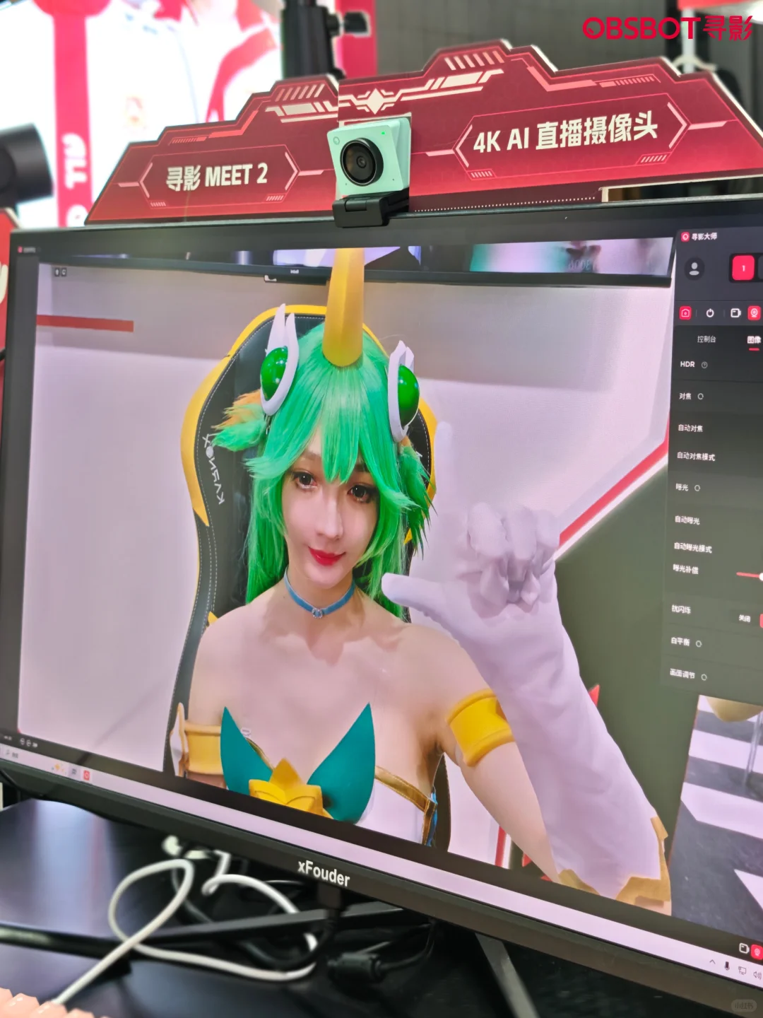 上海CJ展会现场?和最喜欢的战队合影啦！