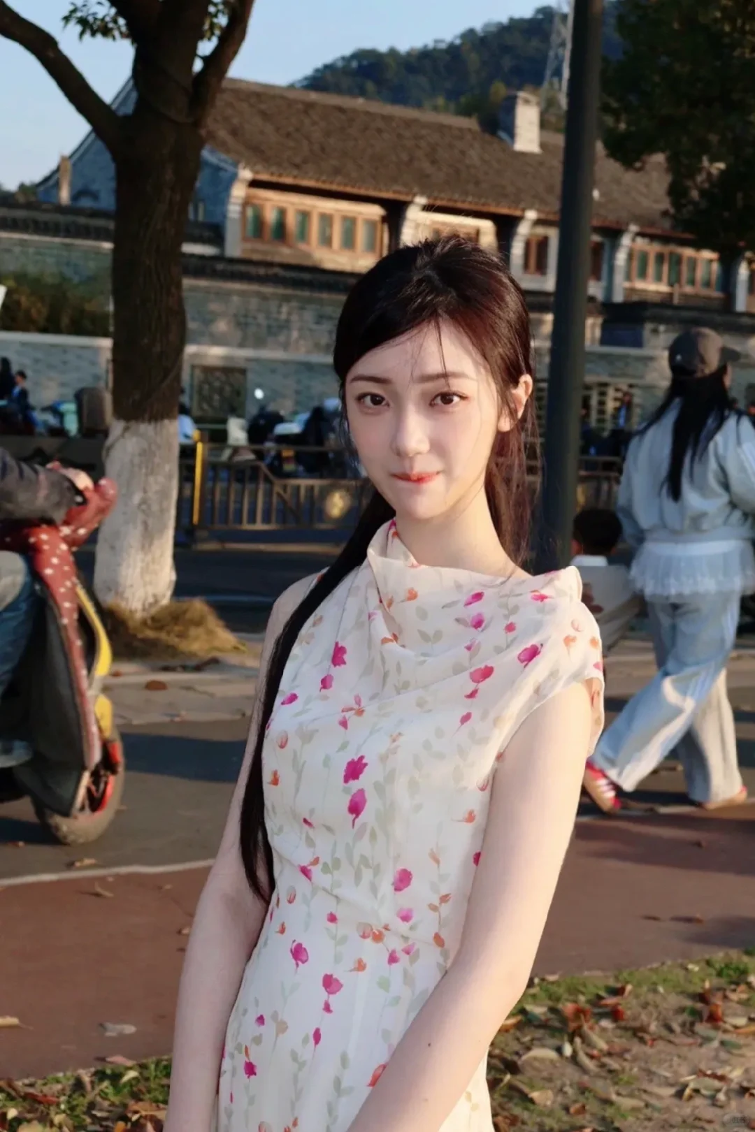 哪个穿搭更有人妻感？