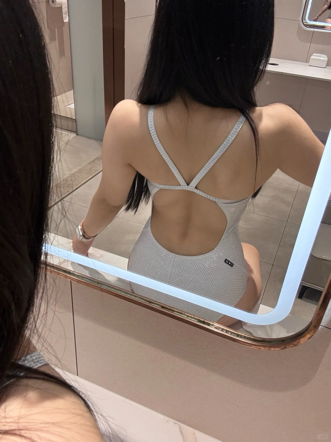 白月光泳衣
