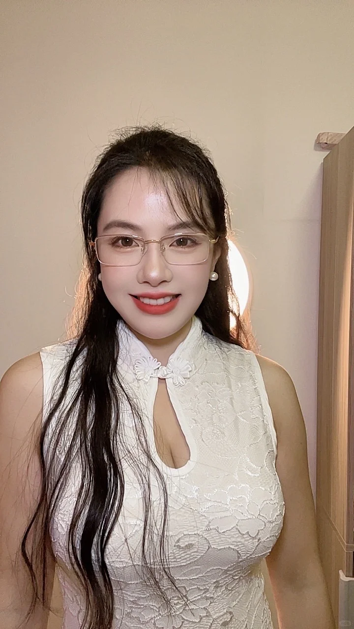 反差感，微胖温柔少妇