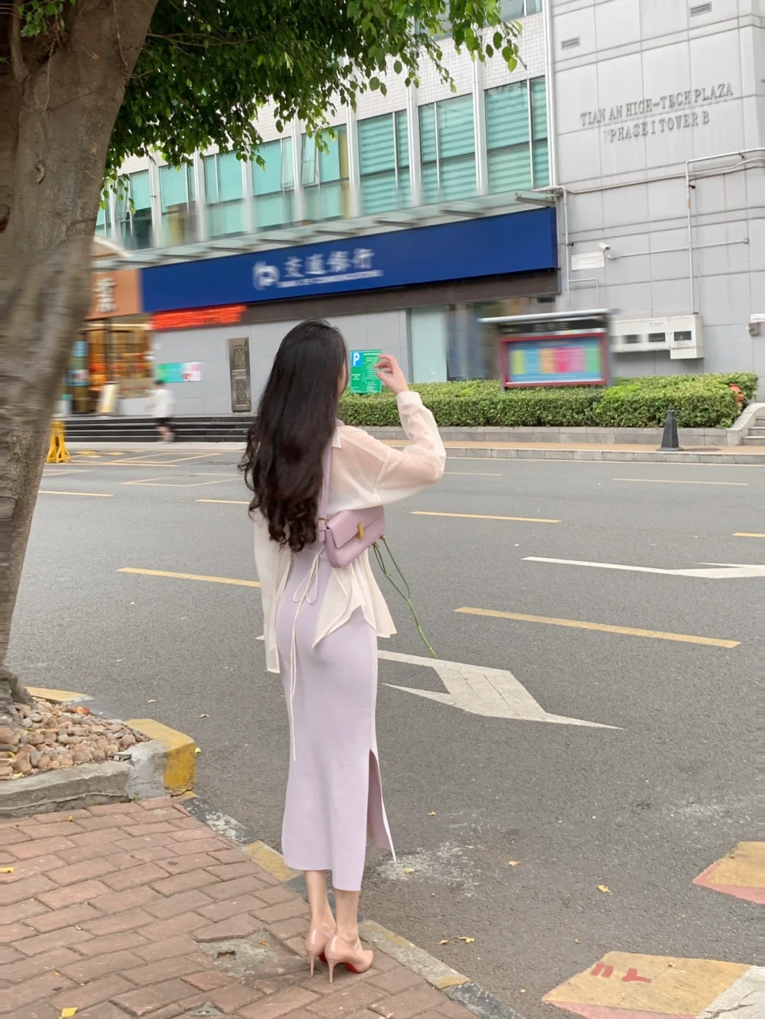 不得不承认此刻我心动了