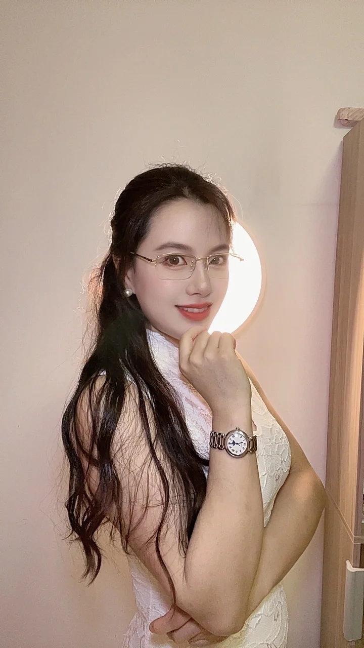 反差感，微胖温柔少妇